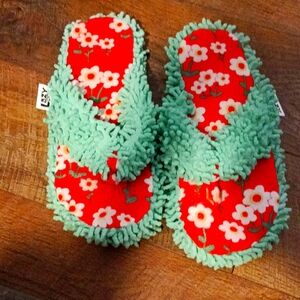 Lazy Ones slippers 💙